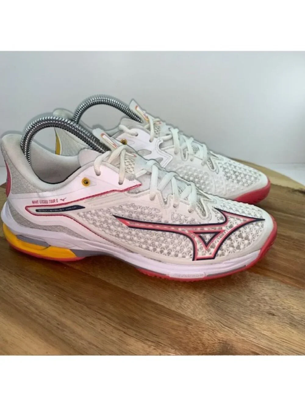 Mizuno Wave Exceed Tour-6 Sneaker Womens 7.5 White Pink Tennis Pickleball Shoe
